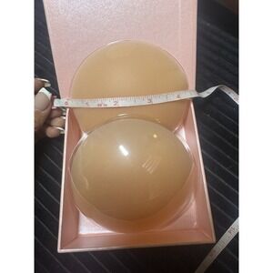 Cakes Body Covers Nipple Covers Braless New In Box Small/Medium Silicone